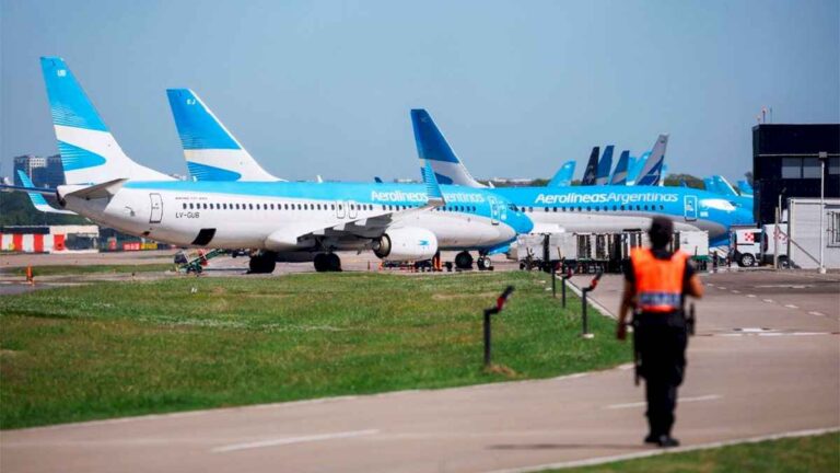 aerolineas-argentinas-acordo-con-los-sindicatos-y-dio-por-terminado-el-conflicto-gremial