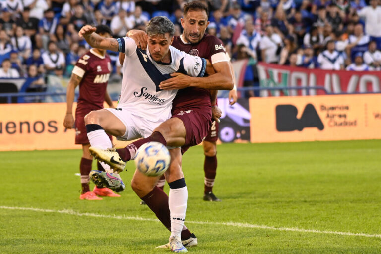 Vélez igualó con Lanús y no se pudo escapar en la punta del torneo