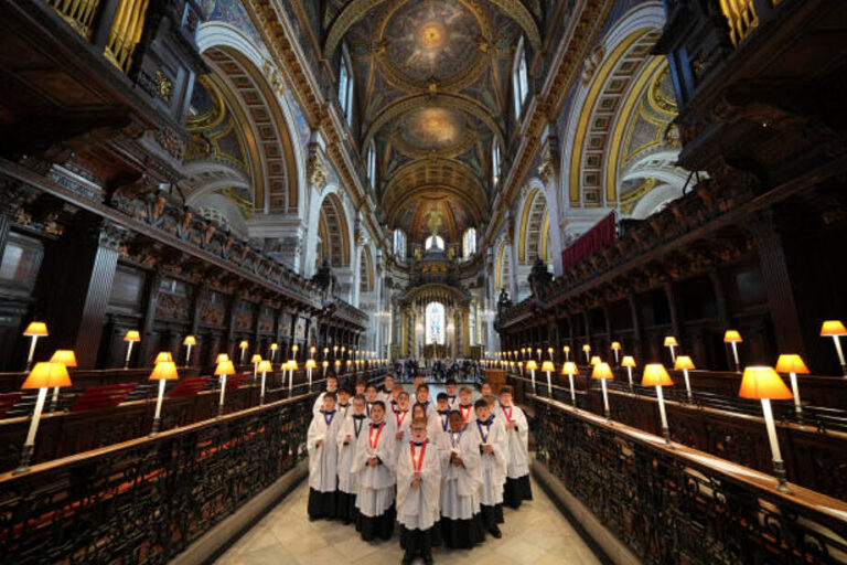 El coro de la majestuosa catedral de St. Paul en Londres tendrá niñas por primera vez