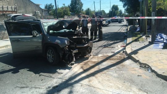 Dos policías murieron en un choque en Quilmes cuando intentaban detener a motochorros