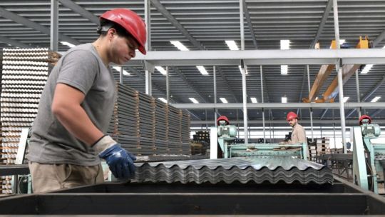 La industria en cifras: entre retrocesos y signos de recuperación sectorial