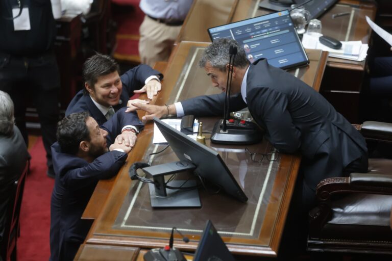 Se debate en Diputados el DNU que habilitaría un acuerdo con el FMI