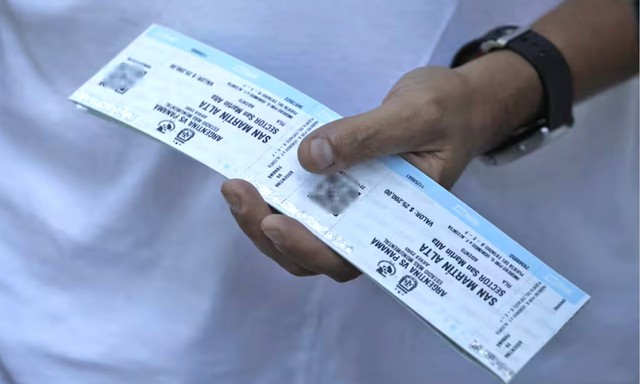 Buscan regular reventa de entradas, para evitar estafas como las del partido Argentina vs. Brasil