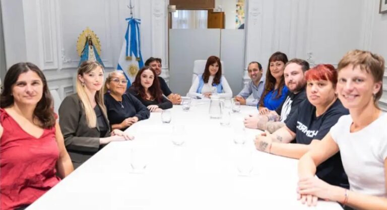 Juan Grabois: entre la bronca popular y la sumisión a la rosca peronista