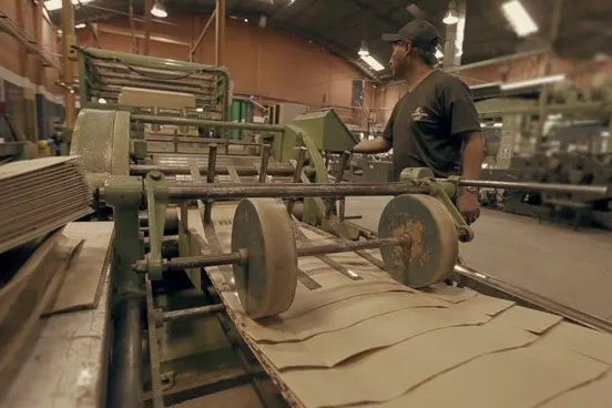 150 despidos, 65 años perdidos