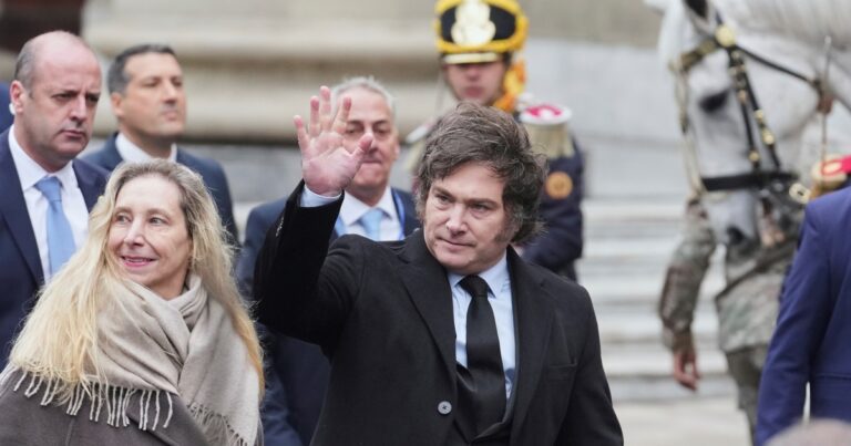 La denuncia de yerbateros contra Javier Milei se tramitará en Comodoro Py