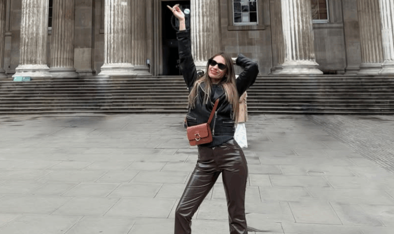 Pampita reveló su increíble truco para sacarse las mejores fotos sola durante sus viajes