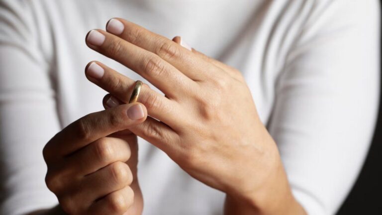 Famoso cantante está en crisis con su pareja: «La discusión fue heavy»