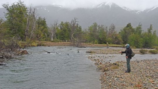 Preocupa la pesca furtiva que se origina en ríos y lagos de la cordillera