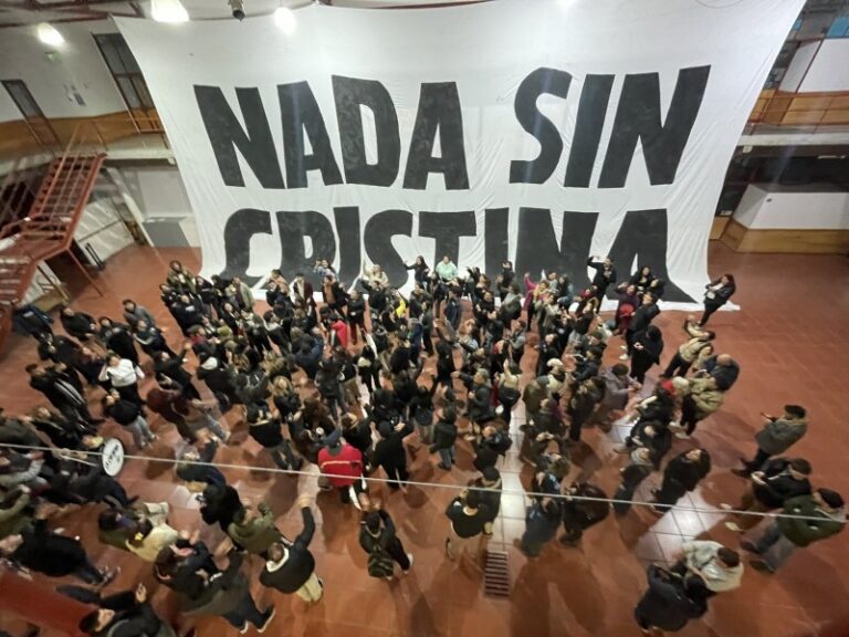 Se extienden las tomas en universidades y colegios contra la detención de Cristina