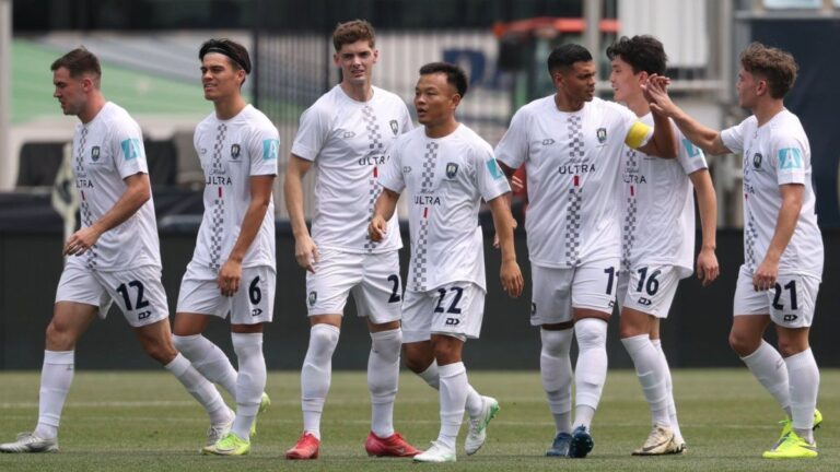 Vidas paralelas: los oficios de los jugadores del Auckland City, próximos rivales de Boca