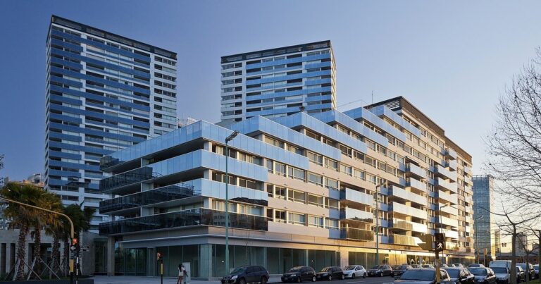 Cómo es la lujosa torre de Puerto Madero donde José Alperovich cumplirá su condena por violación