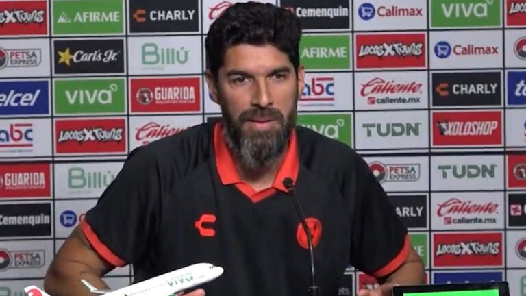 El desopilante cruce del «Loco» Abreu con un periodista mexicano: «Tierra y barrio, hermano»