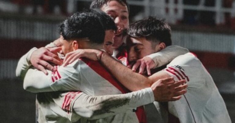 El 9 de la cláusula de  100M selló la goleada de la Reserva de River ante Platense