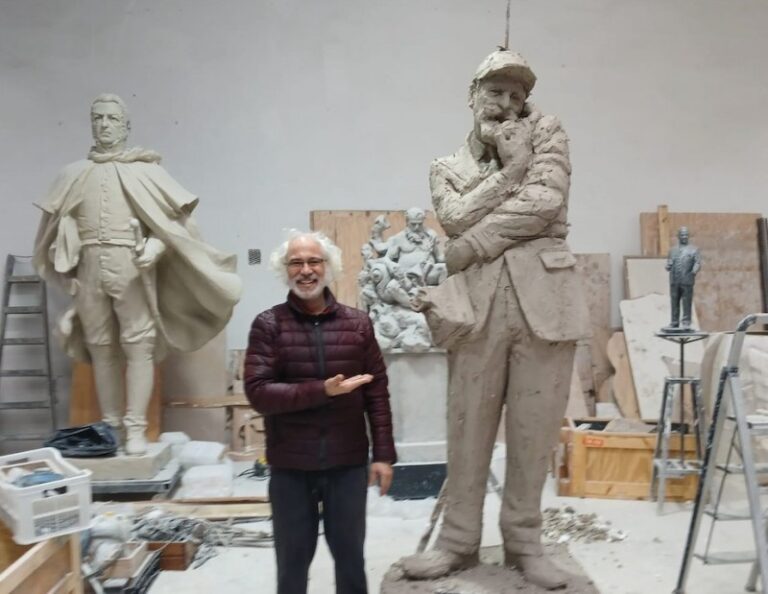 Karina piensa en el cineasta Diego Recalde y Ajmechet para la lista de diputados por la Capital