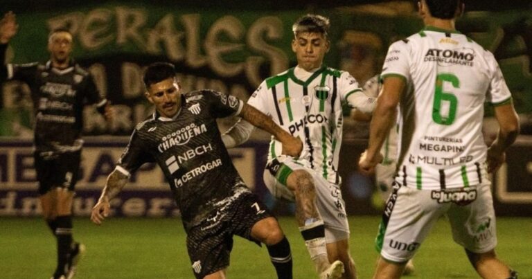 Chicago fue más pero no pudo con For Ever