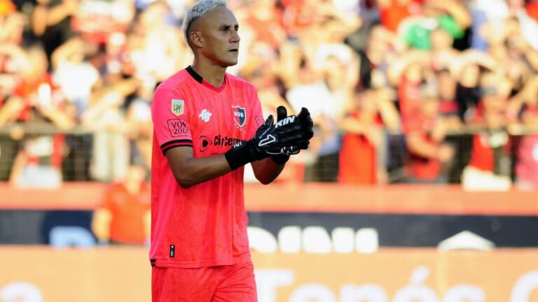 Fin del escándalo Keylor Navas: el arquero se irá de Newell’s tras negarse a jugar
