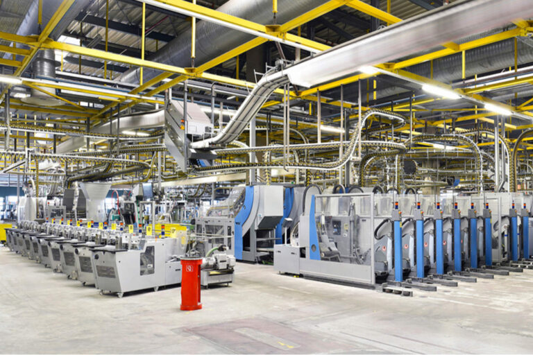 El Gobierno baja aranceles para importar maquinaria industrial y reducir costos