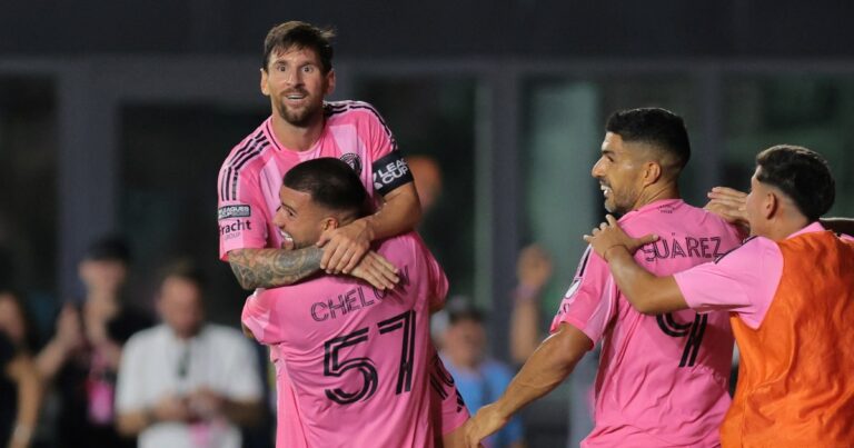 Con dos asistencias de Lionel Messi, el debut de Rodrigo de Paul y un gol del Chelo Weigandt, Inter Miami logró un triunfo agónico sobre Atlas