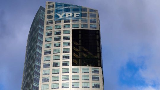 Causa YPF: la Justicia de Estados Unidos decide esta semana si Argentina debe entregar el 51% de las acciones