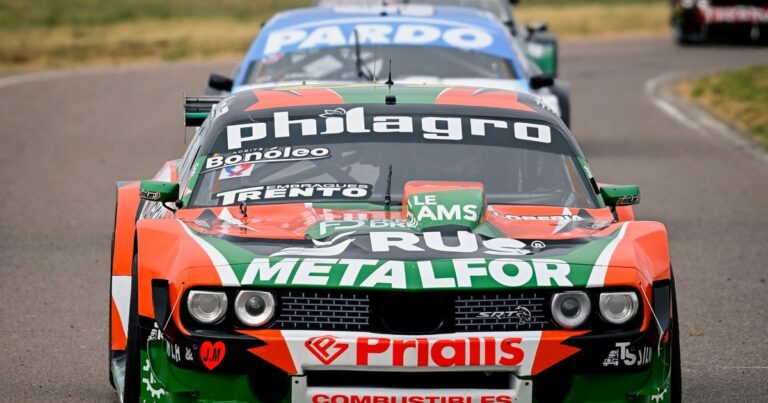 Los autos del TC, de caravana por las calles de la Ciudad de Buenos Aires en la previa de la histórica carrera en el Gálvez