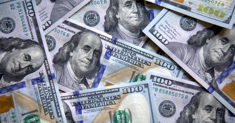 Sigue la tensión en el mercado: el dólar saltó a $ 1.325 y llegó al nivel más alto en 10 días