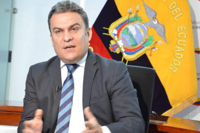 La vida de José Serrano en Estados Unidos: casa de lujo y autos de alta gama