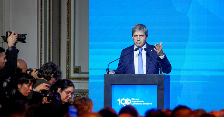 Milei festejó la renovación de la deuda en pesos, pese a las tasas de hasta 75% y la suba de encajes