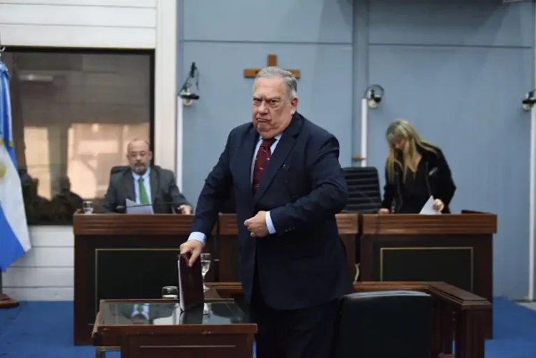 Condenan al ex rector Cerisola en la causa YMAD, sigue la lucha contra la megaminería contaminante y la democratización universitaria