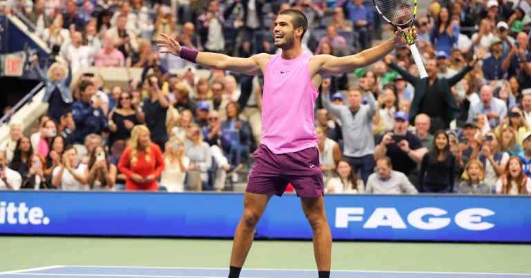 Carlos Alcaraz y un festejo por partida doble: le ganó la final del US Open a Sinner y le quitó el número 1 del mundo