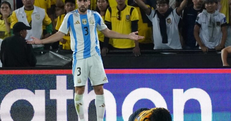 La bronca de Nico Tagliafico por la jugada del penal polémico en Ecuador vs Argentina: «Afuera del área no era ni revisable»
