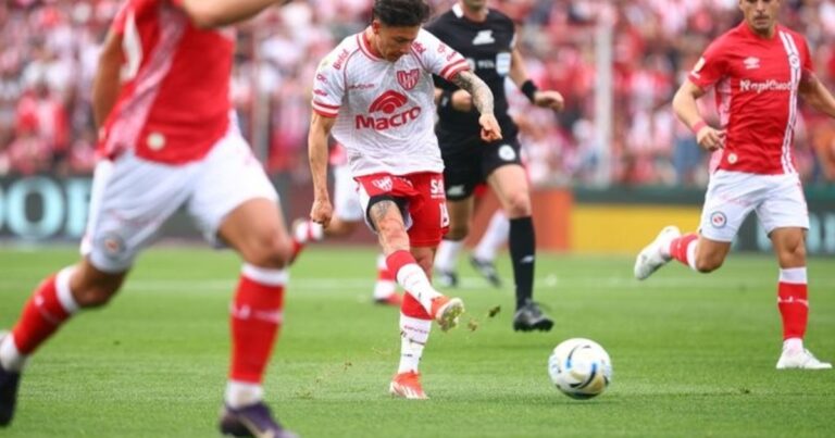 Instituto derrota a Argentinos en Córdoba con un polémico penal