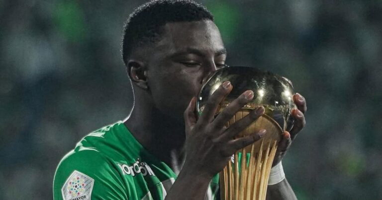 El fuerte respaldo de un ex DT de Hinestroza: «Tiene la cabeza para jugar en Boca»