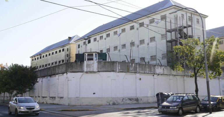 Tras años de demora, la Ciudad anunció que este año desalojará la cárcel de Devoto