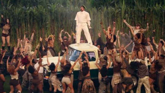Bad Bunny deslumbró en el Super Bowl 2026 junto a Lady Gaga y Ricky Martin