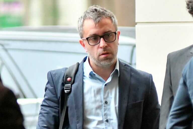 Funcionario afirma ver economía estable pese a indicadores adversos