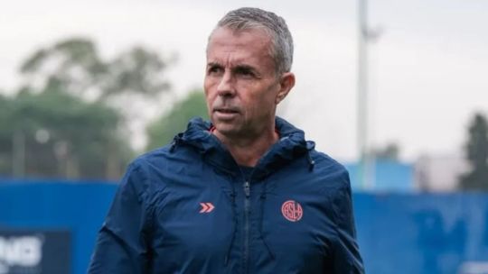 Riestra y San Lorenzo se miden en un duelo clave del Apertura 2026