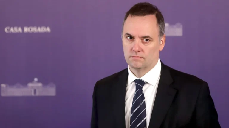 Manuel Adorni, jefe de Gabinete, en un acto oficial.