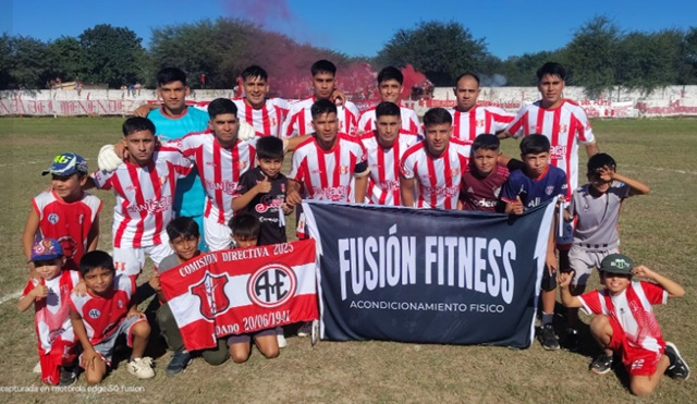 Partido de fútbol entre Agua y Energía y Villa Unión en Santiago del Estero