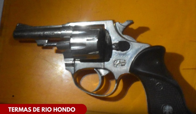 Operativo policial en vivienda de La Banda, Santiago del Estero