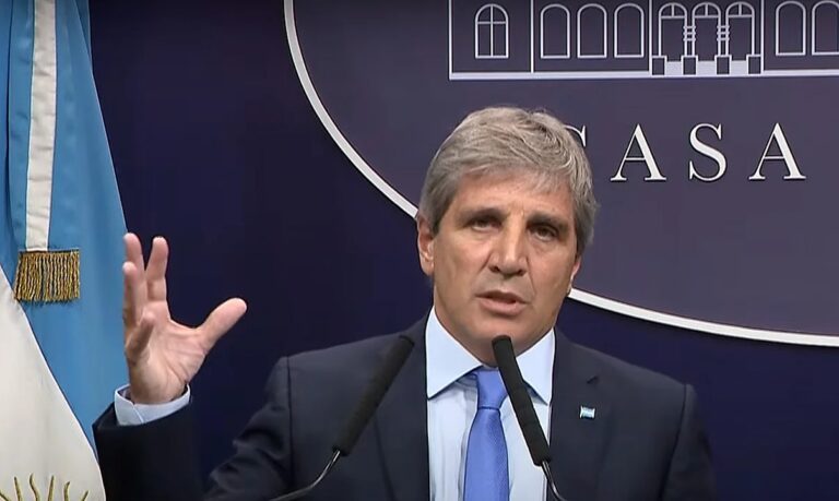 Fachada del Ministerio de Economía de la Nación en Buenos Aires
