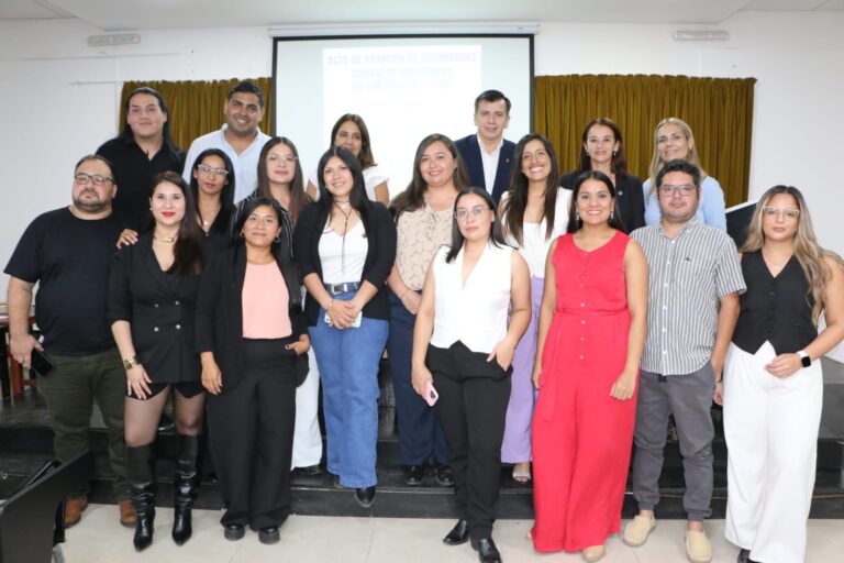 Acto de asunción de la nueva Comisión Directiva del Colegio de Obstétricos de Santiago del Estero en la UNSE