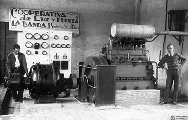 Fotografía histórica de la Cooperativa de Luz y Fuerza en La Banda, Santiago del Estero, año 1934