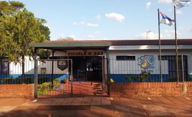 Ilustración genérica de una escuela o símbolo de justicia
