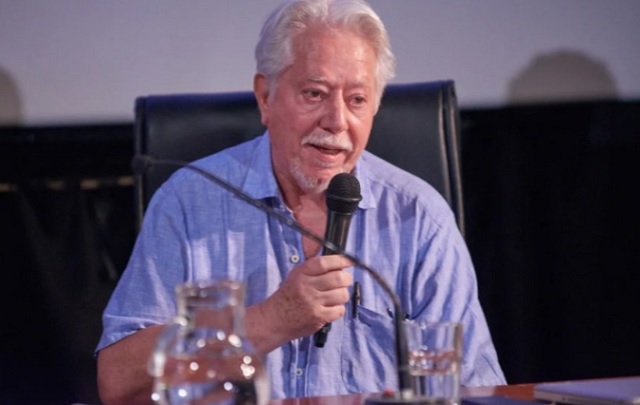 Retrato del director de cine argentino Luis Puenzo