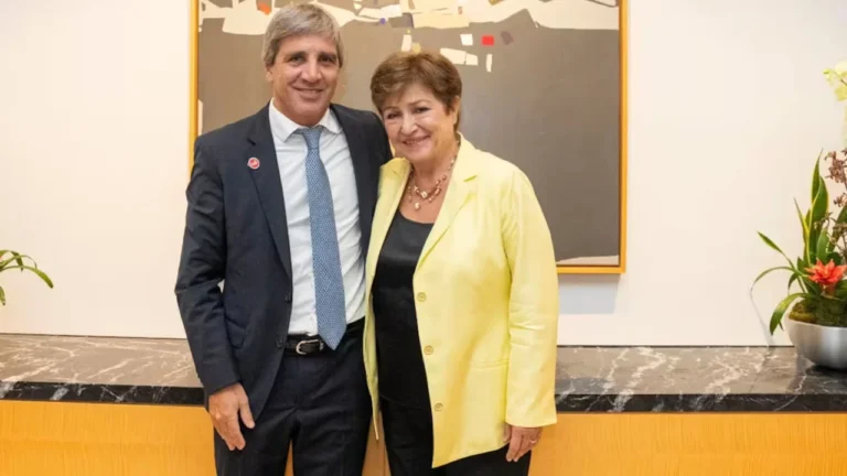 Ministro de Economía Luis Caputo en reunión con directora del FMI Kristalina Georgieva.