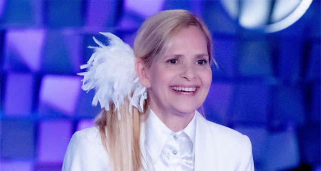 Grecia Colmenares, actriz, posa sonriente.