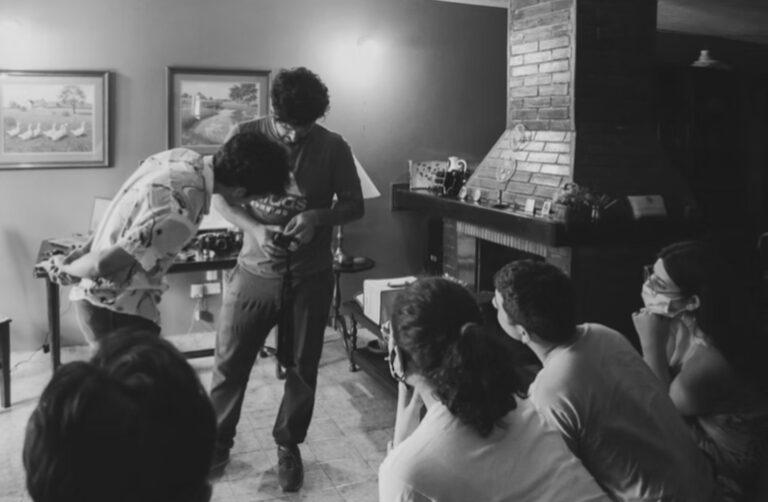 Participantes en un taller práctico de fotografía en Santiago del Estero