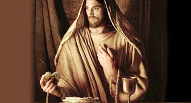 Página abierta de una Biblia o texto sagrado, representación simbólica.
