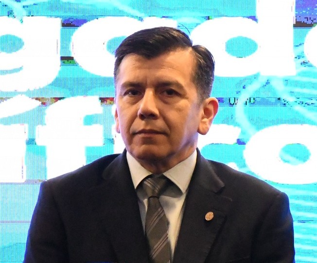Marcelino Ledesma, rector de la UNSE, durante la apertura de sesiones ordinarias en la Cámara de Diputados de Santiago del Estero